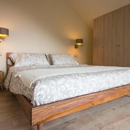 Thelakehouse Glamour Design Couette-café Carate Urio