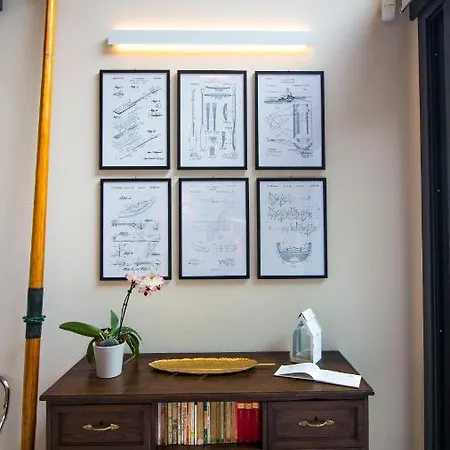 Thelakehouse Glamour Design *
